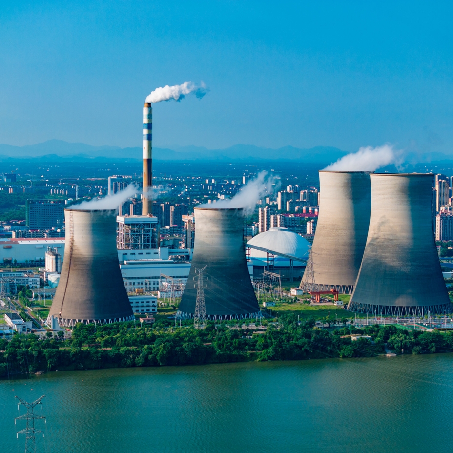 Luchtopname van een krachtcentrale