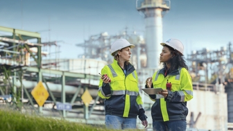 Duurzaamheidsdeskundigen voor een krachtcentrale