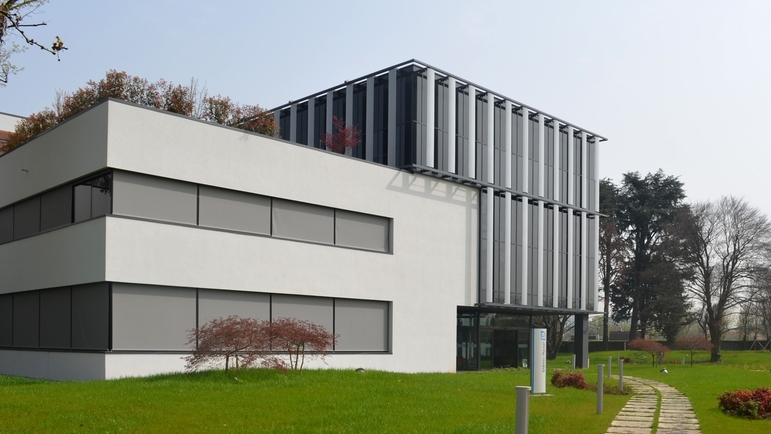 Het hoofdkantoor van Endress+Hauser in Italë is gevestigd in de buurt van Milaan. Het gebouw is gerenoveerd in 2016.