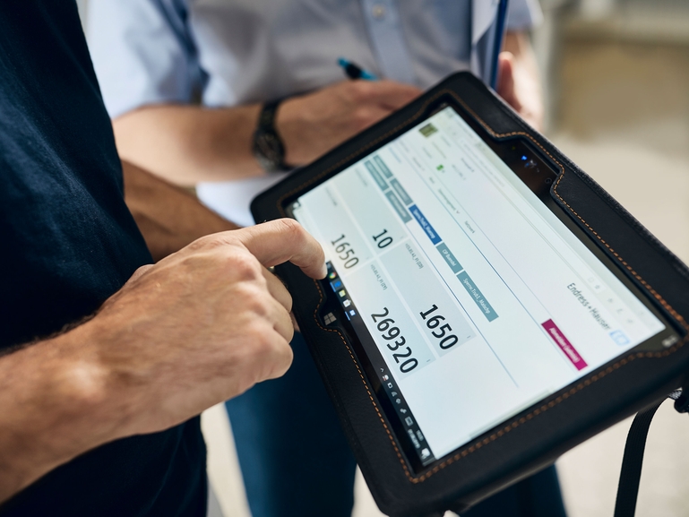 Data and process monitoring with FieldXpert