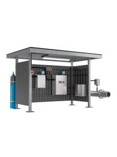 J22 en JT33 TDLAS-gasanalyzers onder een overkapping voor de olie- & gasindustrie