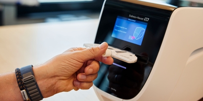 Endress+Hauser BioSense-apparaat met detectie- en concentratiemodule voor DNA-analyse met behulp van PCR