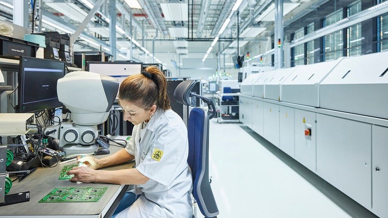 Ondanks uitdagingen bij de inkoop is Endress+Hauser er in 2023 in geslaagd om producten te blijven leveren.